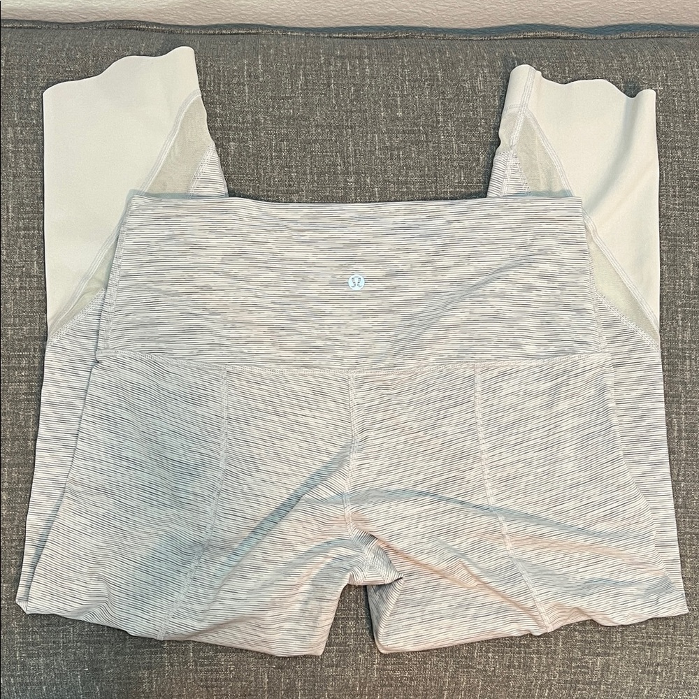 lululemon Women's Light Gray leggings Wunder Under Crop II Scallop Edge